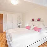 Johannishof Wein-cafe & Gaestehaus 4* Langsur