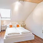 Гостевой дом Johannishof Wein-cafe & Gaestehaus Langsur