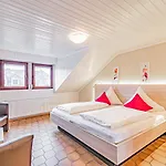 Johannishof Wein-cafe & Gaestehaus 4*