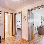 Johannishof Wein-cafe & Gaestehaus Гостевой дом 4*