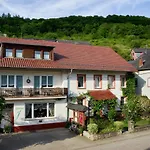 Гостевой дом Johannishof Wein-cafe & Gaestehaus
