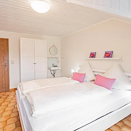 Johannishof Wein-cafe & Gaestehaus 4* Langsur