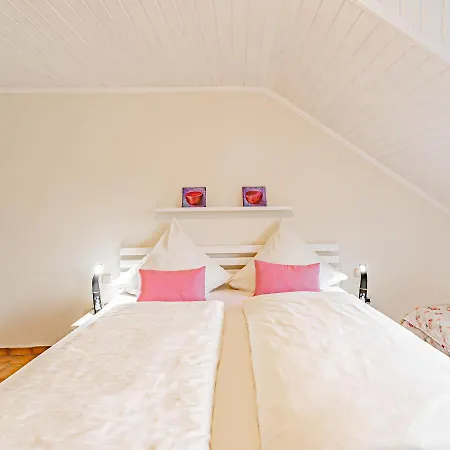 Johannishof Wein-cafe & Gaestehaus 3*