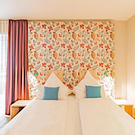 Pensión Johannishof Wein-café&gästehaus 4*