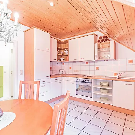 Penzion Johannishof Wein-cafe & Gaestehaus Langsur