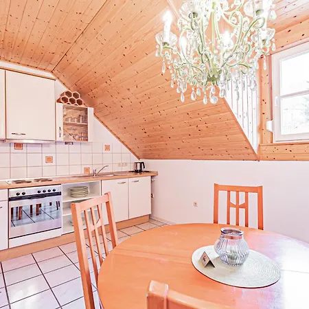 Johannishof Wein-cafe & Gaestehaus Langsur