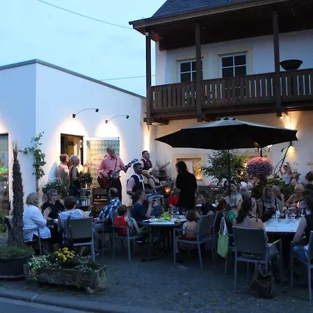 Πανσιόν Johannishof Wein-cafe & Gaestehaus
