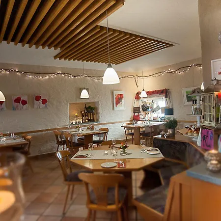 Johannishof Wein-cafe & Gaestehaus Langsur