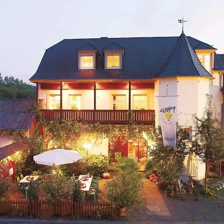 Johannishof Wein-cafe & Gaestehaus Πανσιόν Langsur