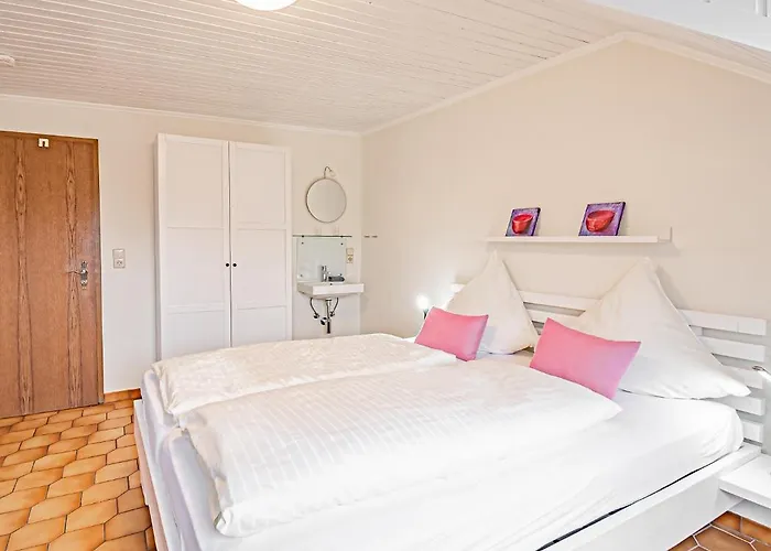 Johannishof Wein-cafe & Gaestehaus 4* Langsur