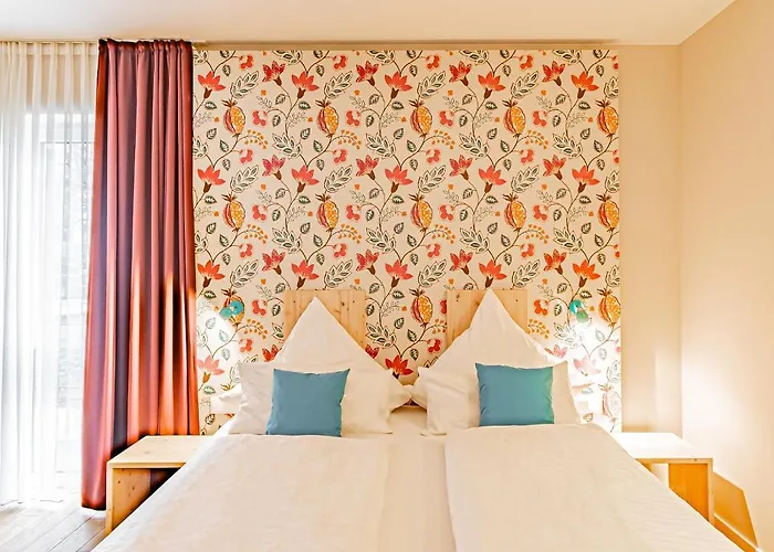 Konukevi Johannishof Wein-cafe & Gaestehaus 4*