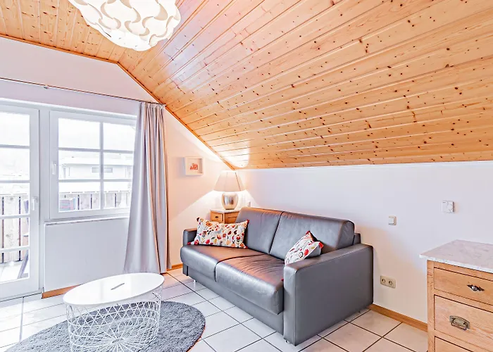 Johannishof Wein-cafe & Gaestehaus 4*