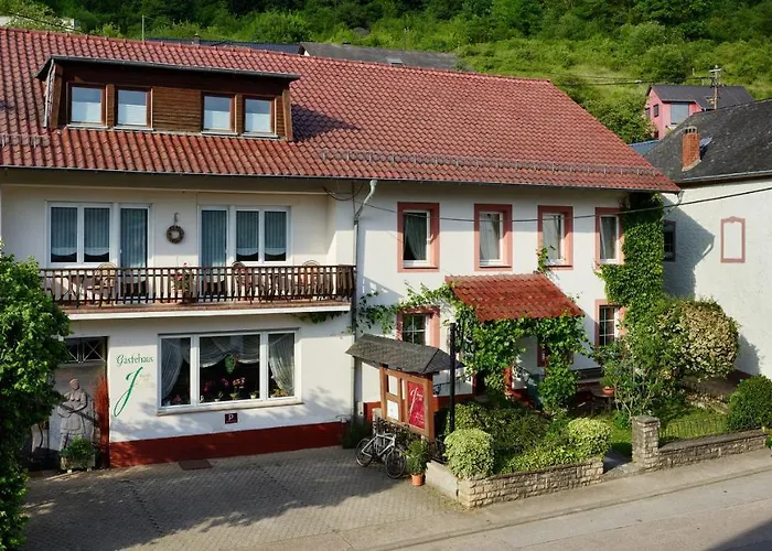 Maison d'hôtes Johannishof Wein-café&gästehaus 4*